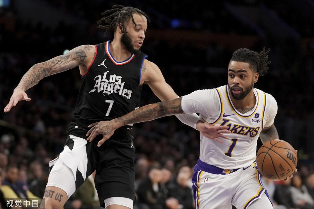 己正在与足 己正在与足