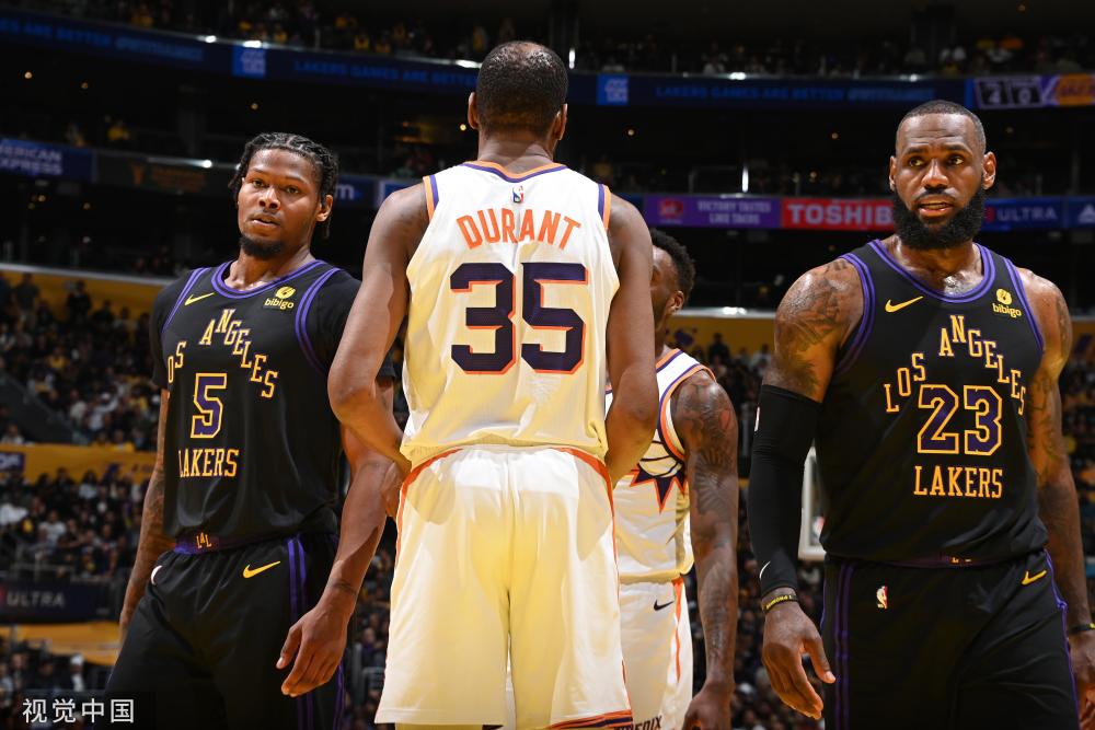 一个充满幽 一个充满幽